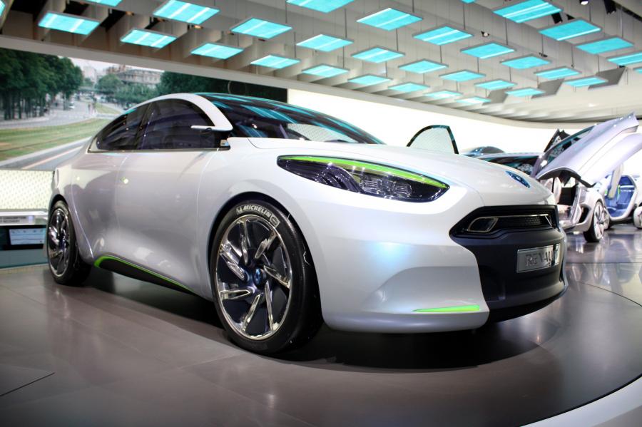  Renault Fluence Z.E. Concept 2009 года  (фото 30 из 103)